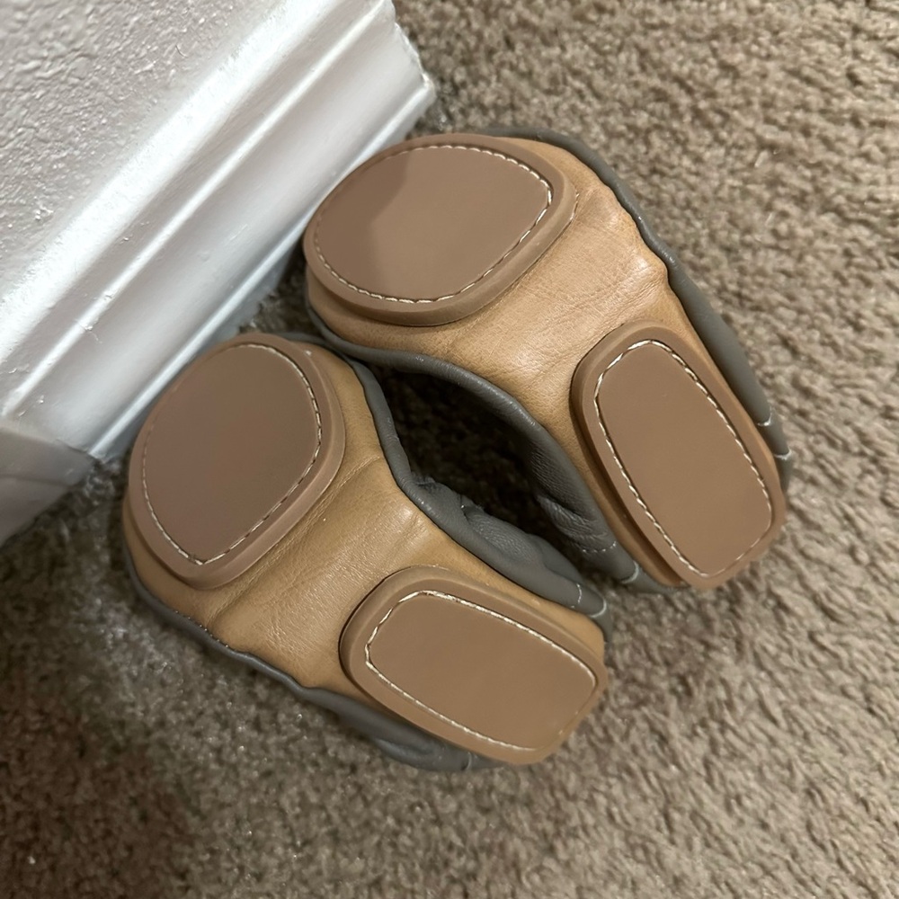 GAP Foldable Leather Ballet Flats - Picture 6 of 6